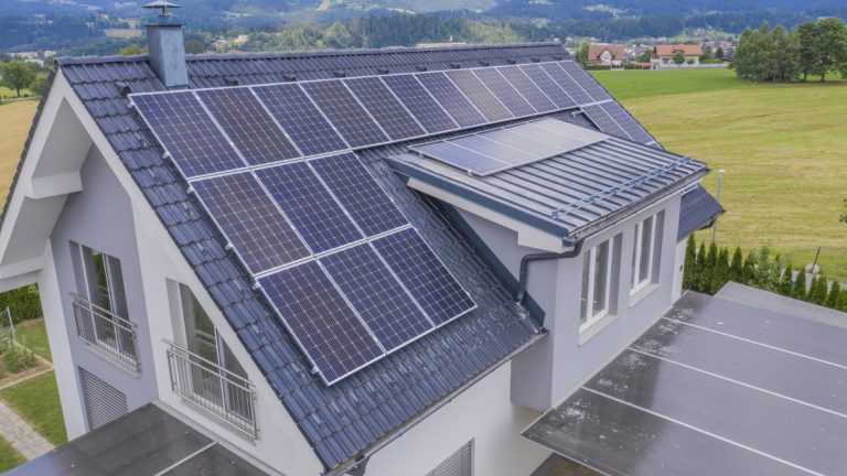 Panneaux solaires : économie d’énergie et impact environnemental