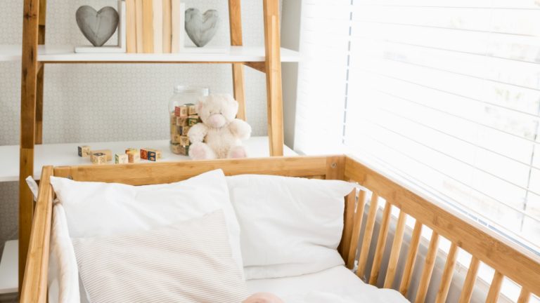 Univers douillet pour bébé : astuces et conseils de décoration !