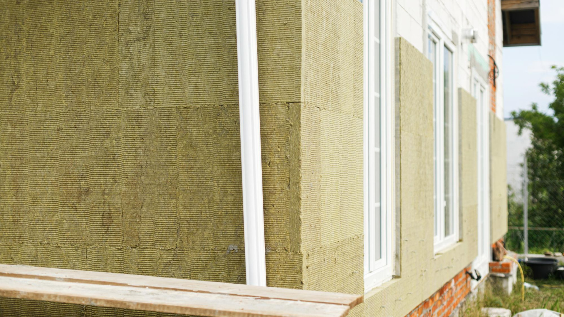 Isolation par l’extérieur : une solution durable pour réduire vos factures d’énergie