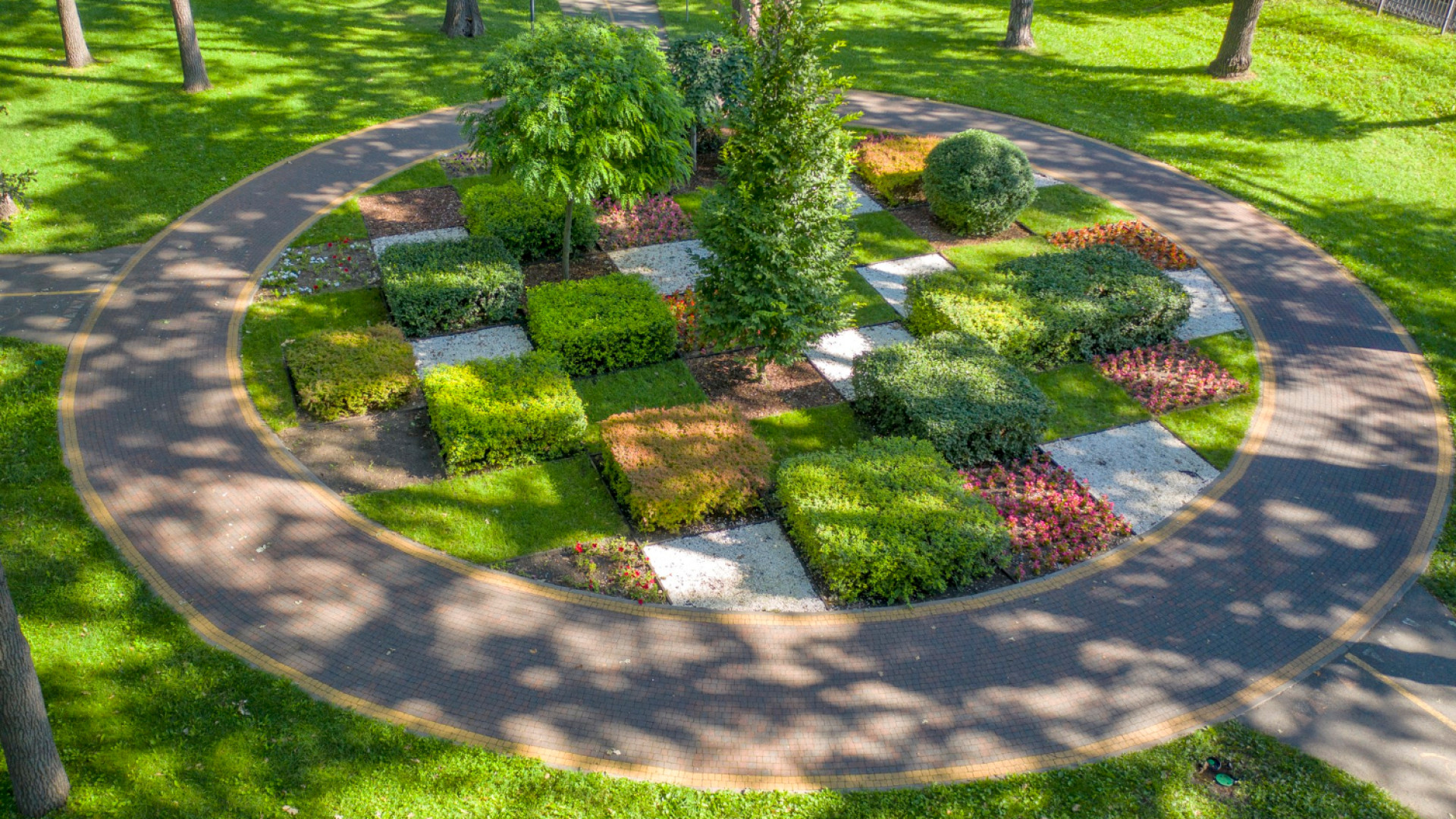 Aménagement paysager à Belleville-en-Beaujolais : valoriser votre jardin durablement