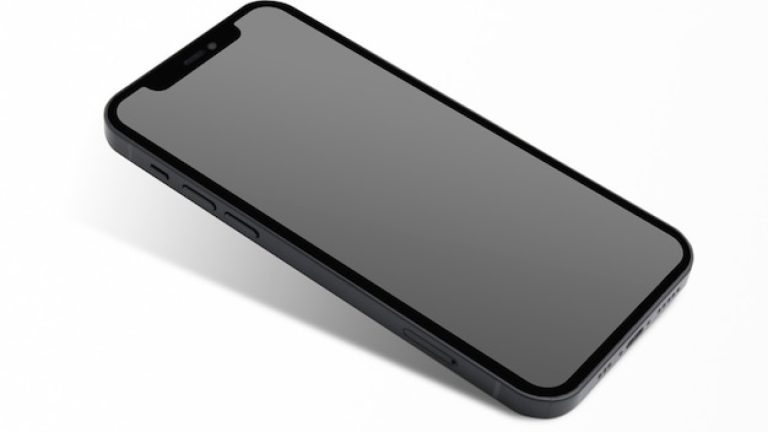 Comparatif : smartphone reconditionné, quel choix entre les géants du marché ?