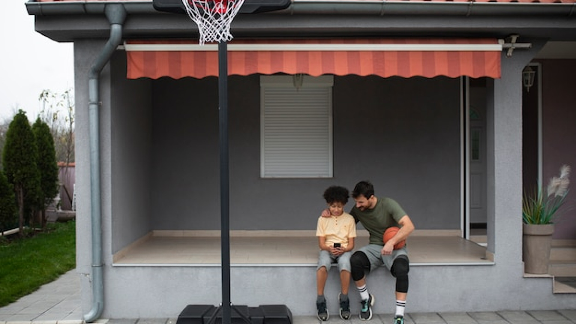 Optimisez votre espace extérieur grâce à des stores et pergolas sur mesure