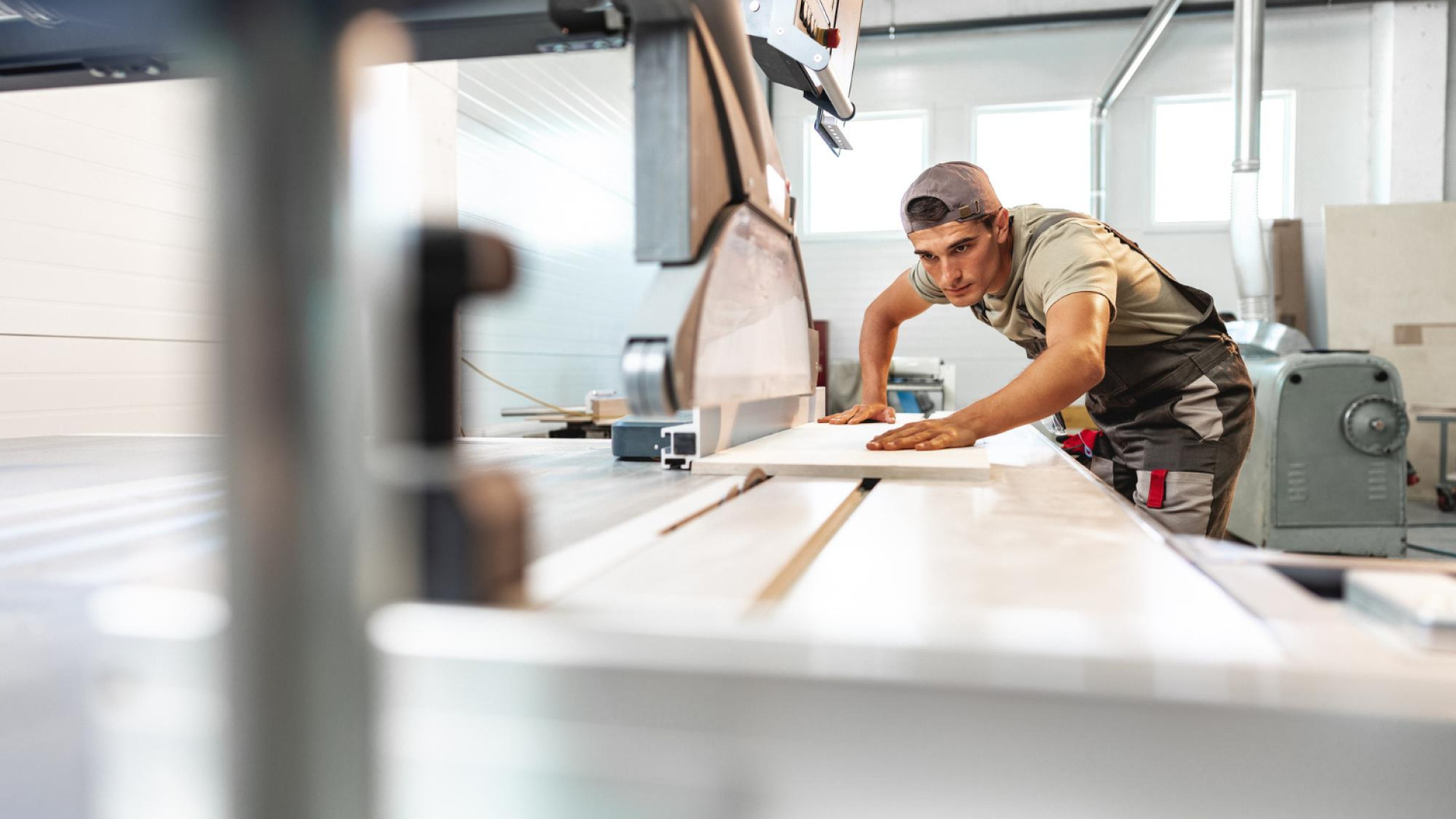 Comment choisir un artisan ou une entreprise de menuiserie fiable ?