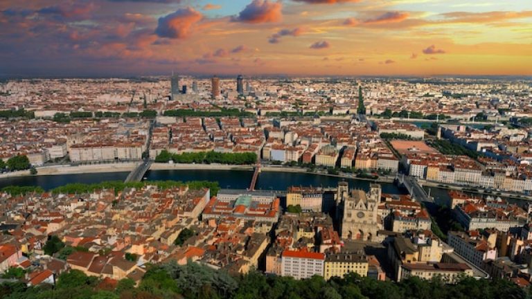 Pourquoi privilégier un couvreur expérimenté dans la région toulousaine ?