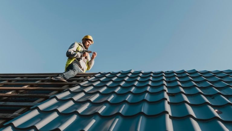 Couvreur à Vannes : votre expert toiture en rénovation et dépannage