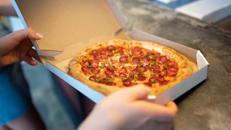 Lancer son activité de camion pizza : guide pour entrepreneurs