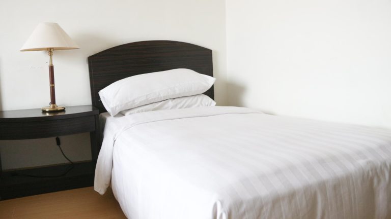 Lit une place : quelles dimensions pour un confort optimal ?